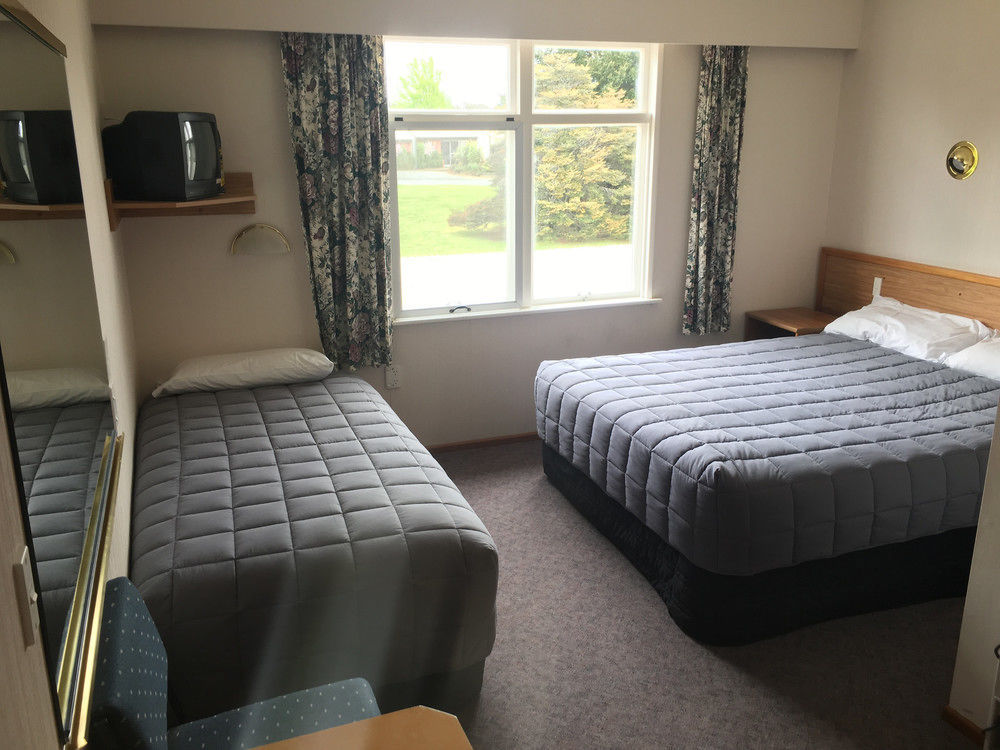 Te Anau Downs Fiordland National Park Lodge מראה חיצוני תמונה