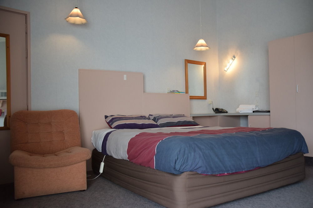 Te Anau Downs Fiordland National Park Lodge מראה חיצוני תמונה