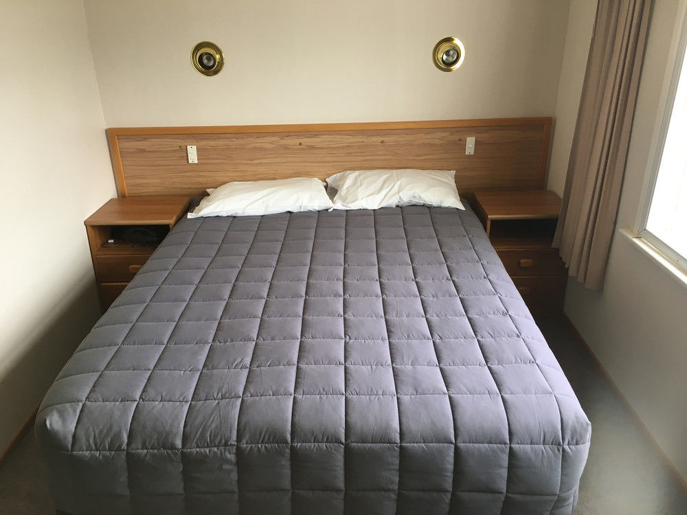 Te Anau Downs Fiordland National Park Lodge מראה חיצוני תמונה