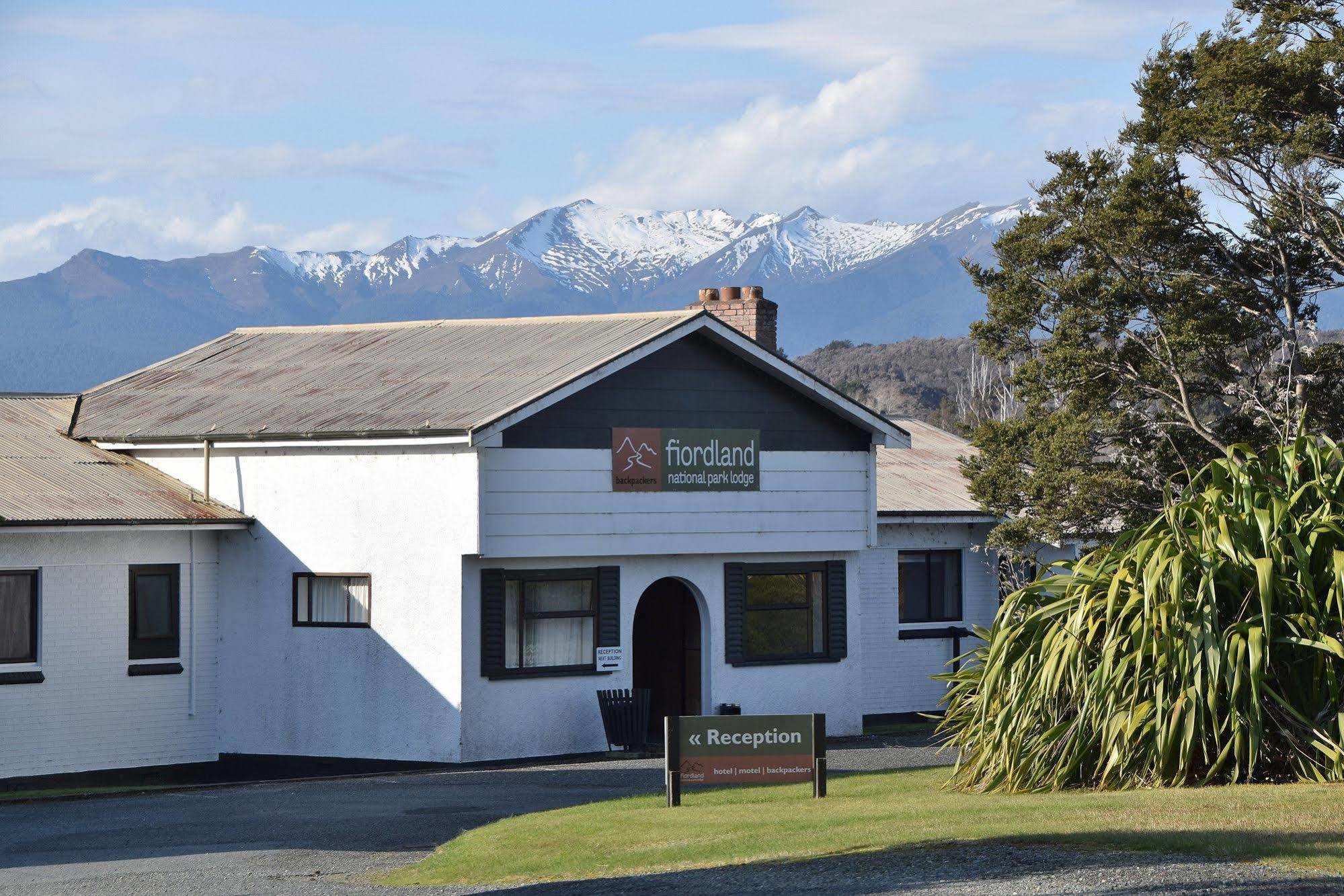 Te Anau Downs Fiordland National Park Lodge מראה חיצוני תמונה