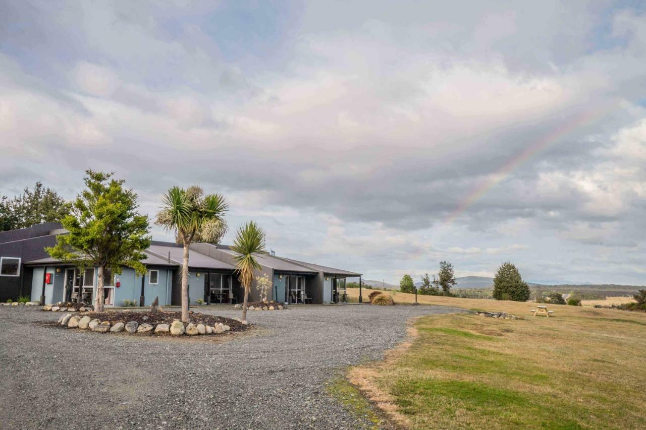 Te Anau Downs Fiordland National Park Lodge מראה חיצוני תמונה