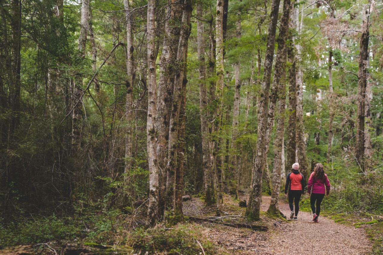 Te Anau Downs Fiordland National Park Lodge מראה חיצוני תמונה